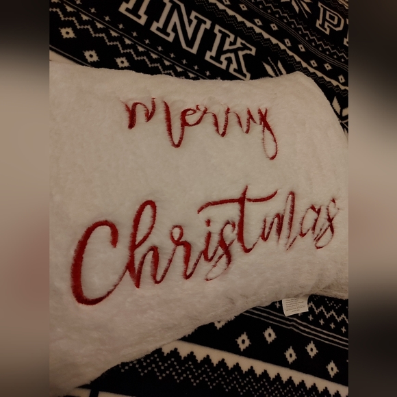 NWT 🏷 Rodeo Home | Merry Christmas Pillow - Picture 4 of 6